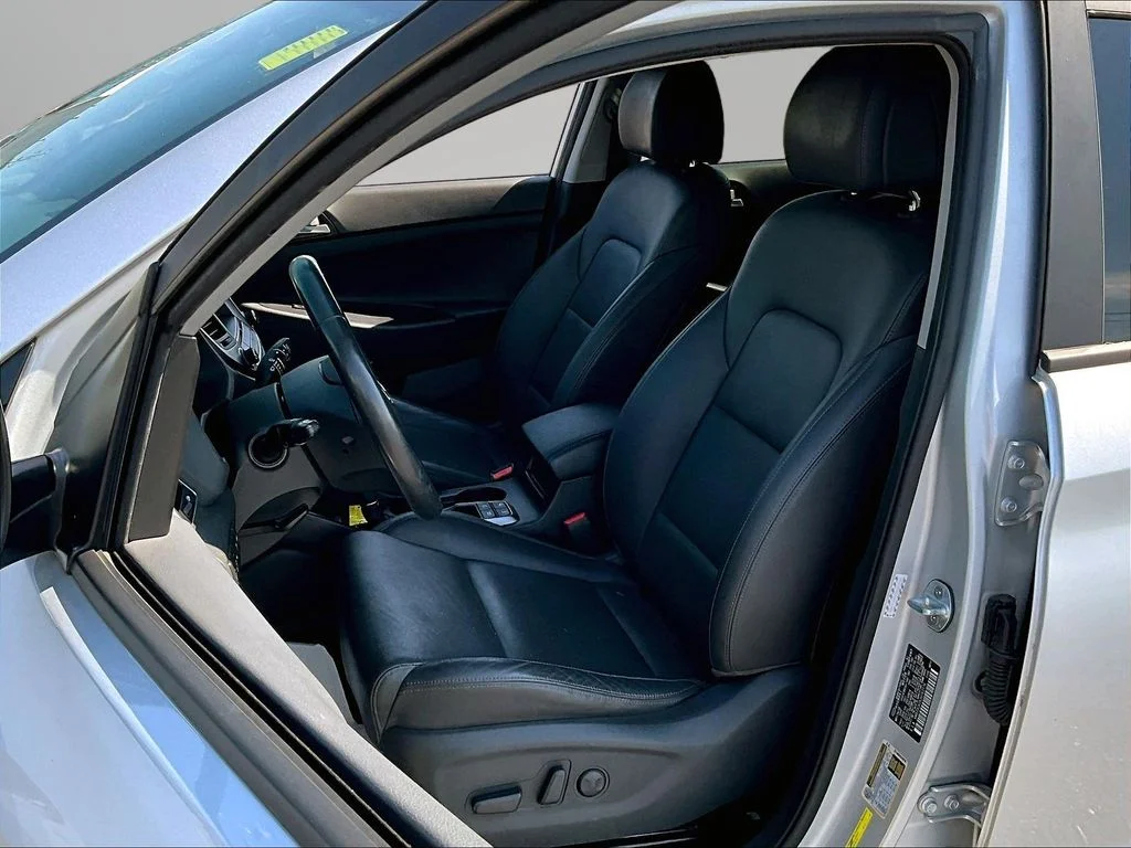 Used 2018 Silver Hyundai Limited image 21