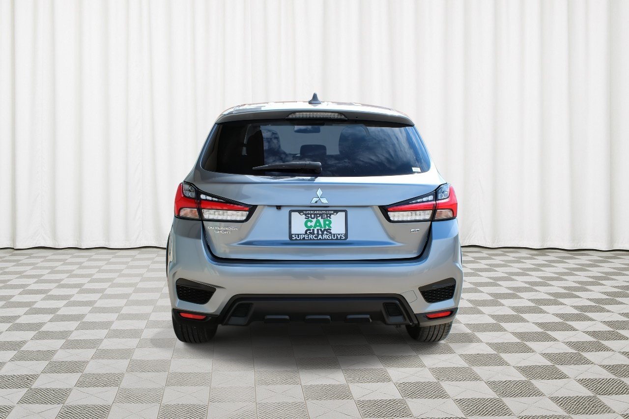 Used 2021 Mercury Gray Metallic Mitsubishi SE image 4