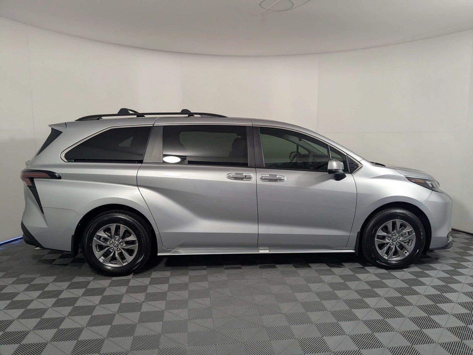 Used 2025 Celestial Silver Metallic Toyota XLE 8-Passenger image 3