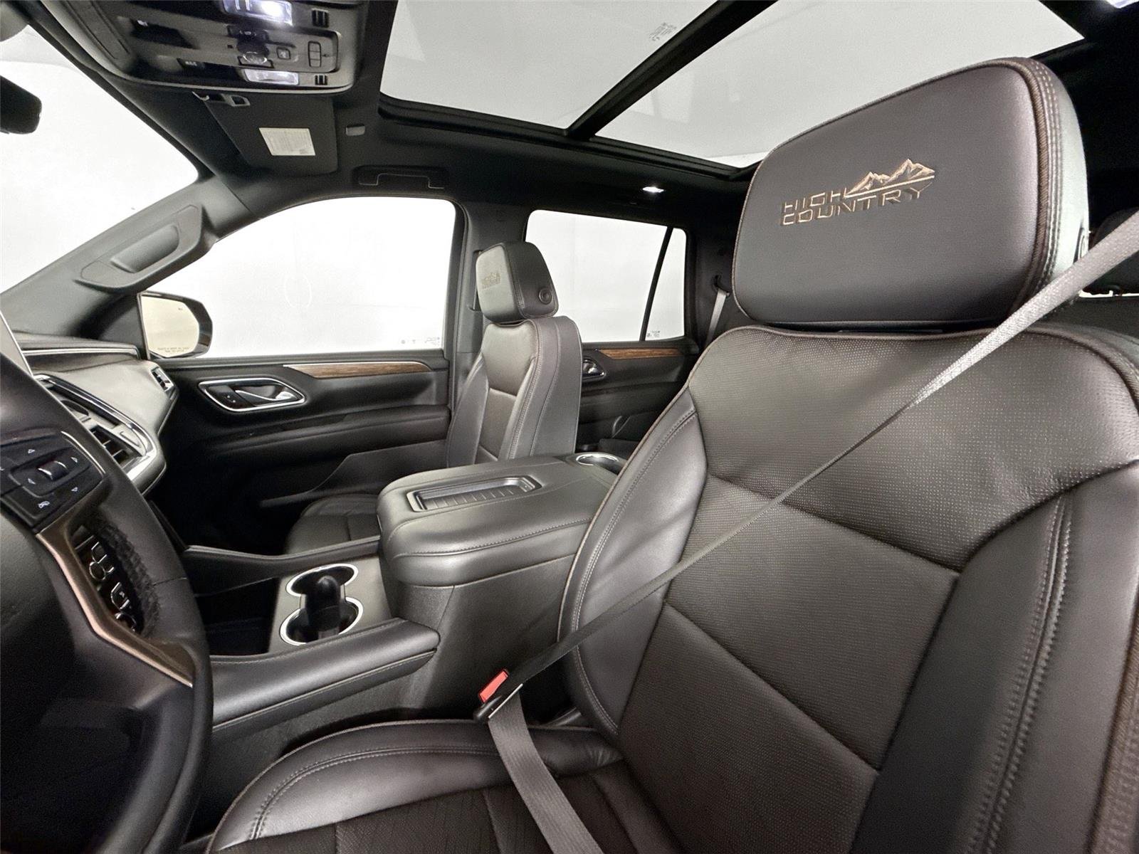 Used 2024 Black Chevrolet High Country image 3