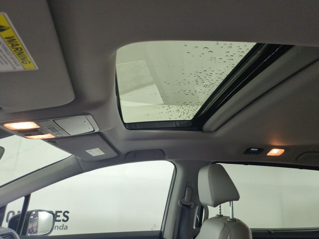 Used 2020  Honda EX-L image 20