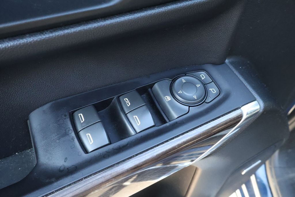 Used 2019 NORTHSKY BLUE METALLIC Chevrolet RST image 15