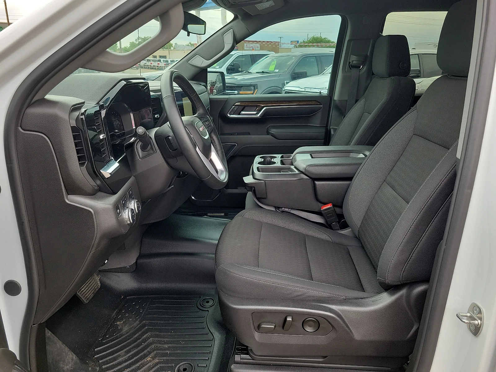 Certified Used 2024 Summit White GMC 4WD Crew Cab Short Box Elevation with 3SB image 19