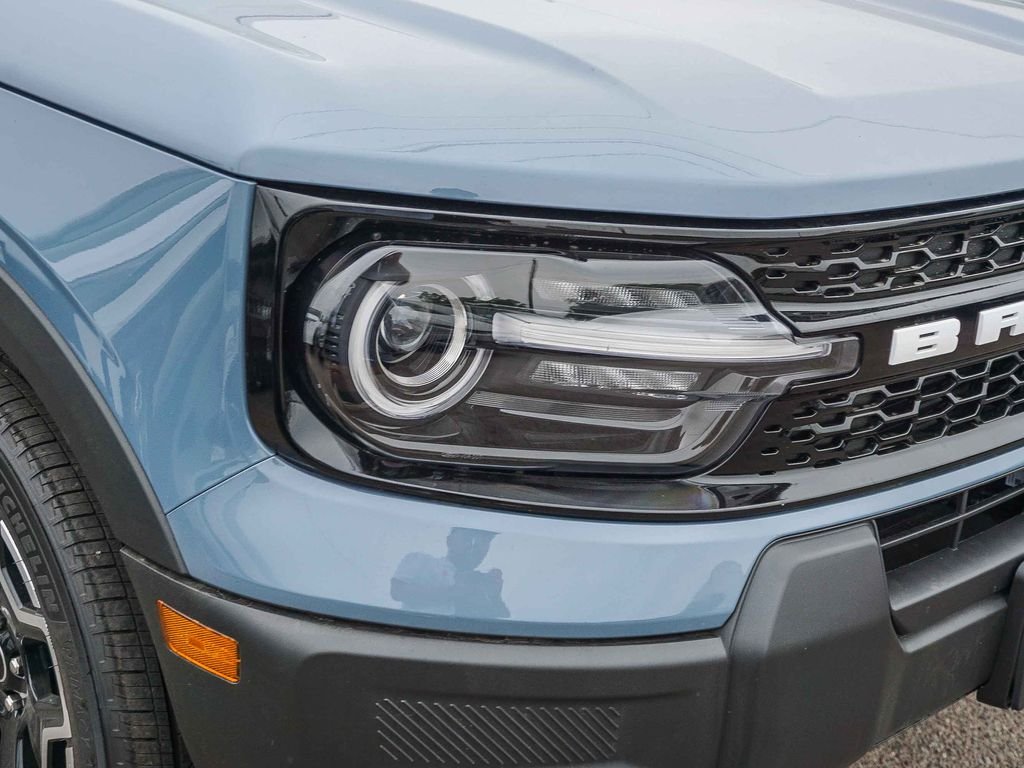New 2026 Azure Gray Metallic Tri-Coat Ford Outer Banks image 10