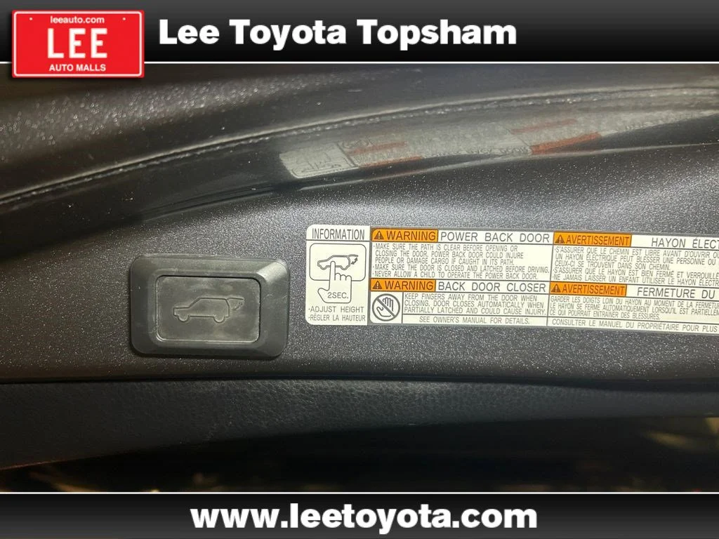 Used 2018 Magnetic Gray Metallic Toyota Hybrid XLE image 21