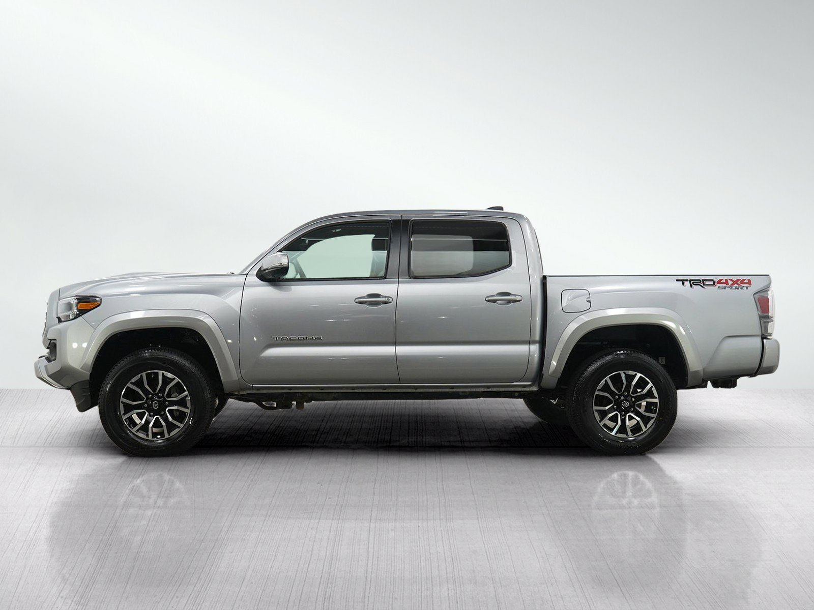 Used 2020 Toyota Tacoma TRD Sport with VIN 3TMCZ5AN4LM316304 for sale in Minneapolis, Minnesota