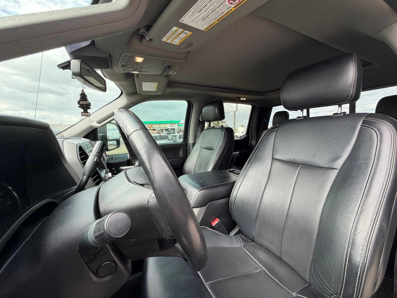 View vehicle photo 7