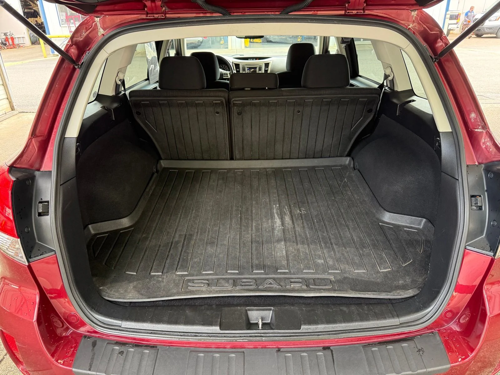 Used 2014 Red Subaru 2.5i Premium image 7