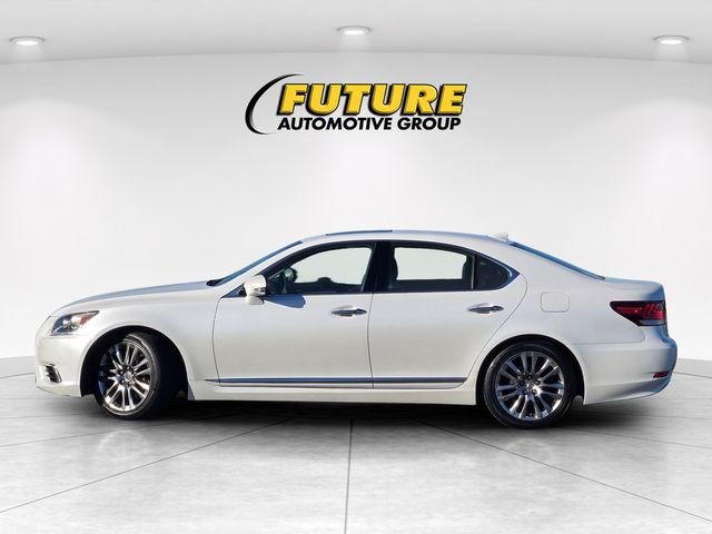 Used 2016 White Lexus 460 image 7