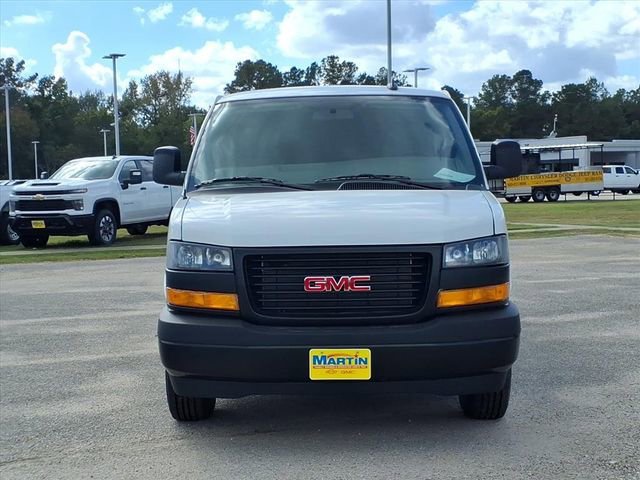 New 2025 Summit White GMC Work Van image 5