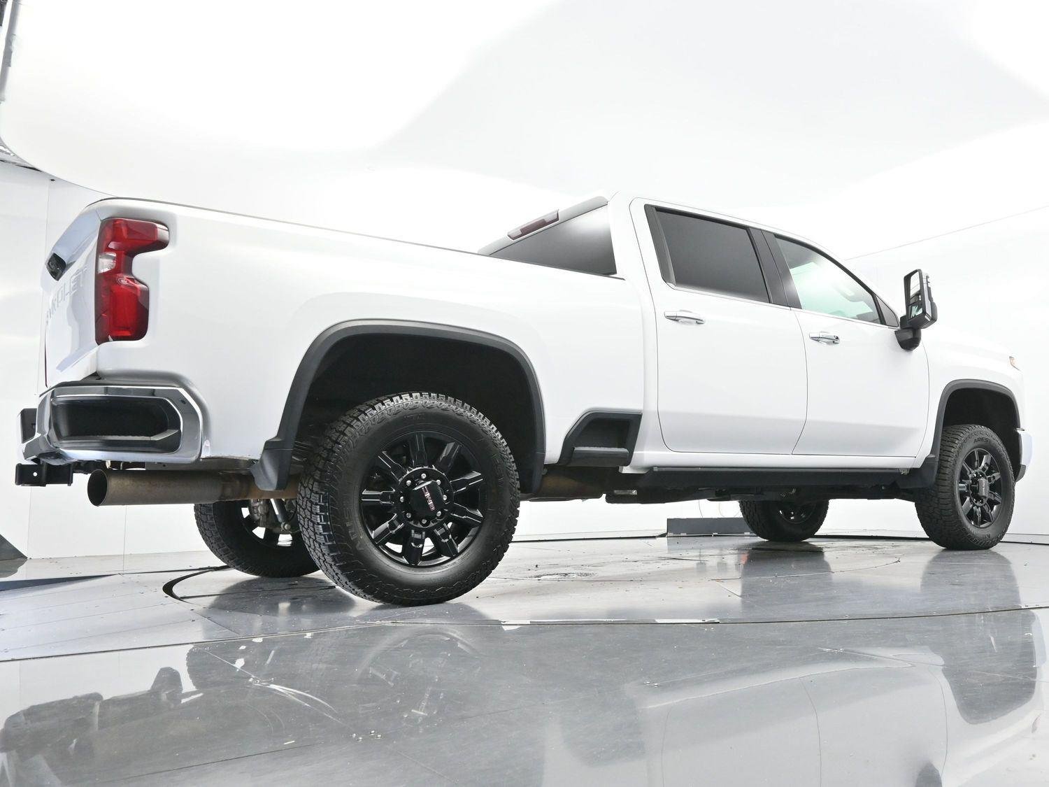 Used 2024 Summit White Chevrolet LTZ image 47