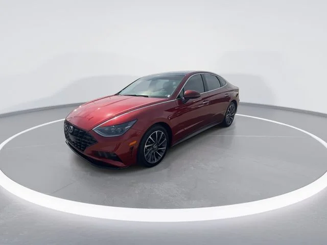 Used 2023 Red Hyundai Limited image 4