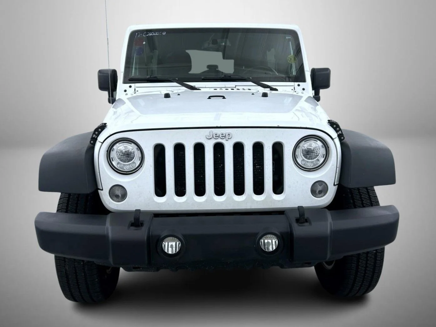Used 2017 White Jeep Unlimited Rubicon image 2
