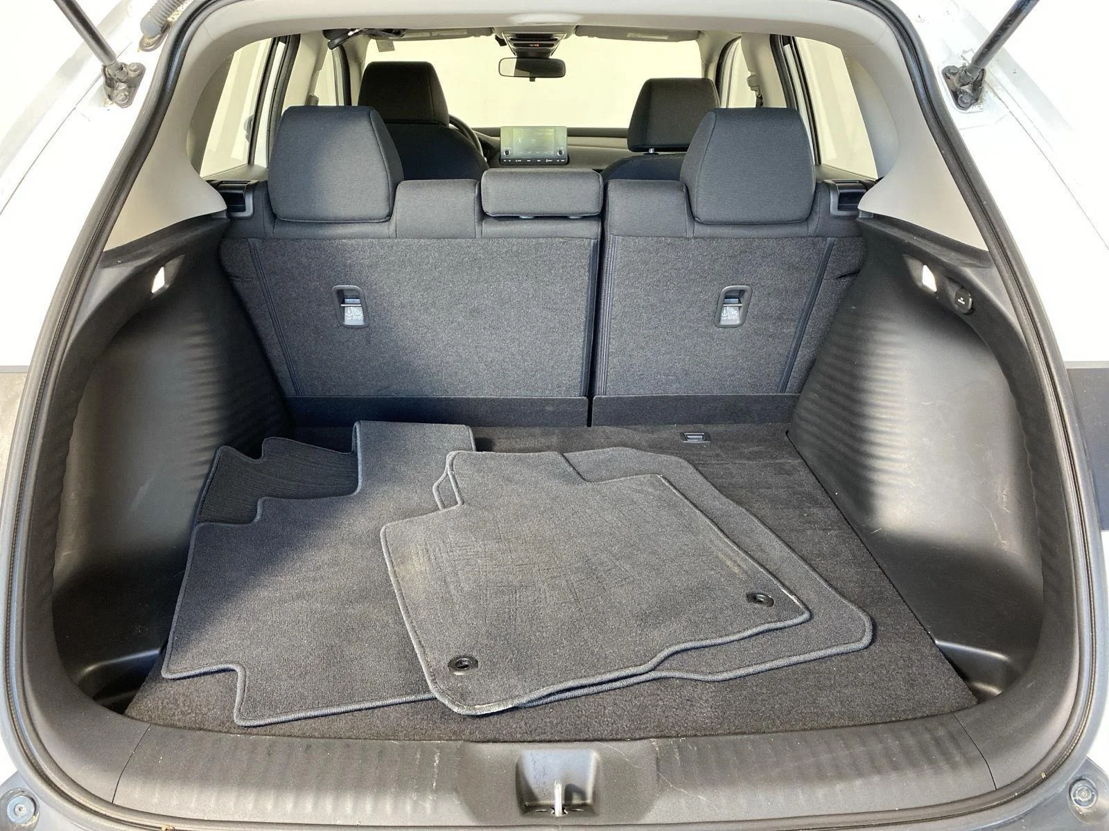 Used 2023 Platinum White Pearl Honda LX image 7