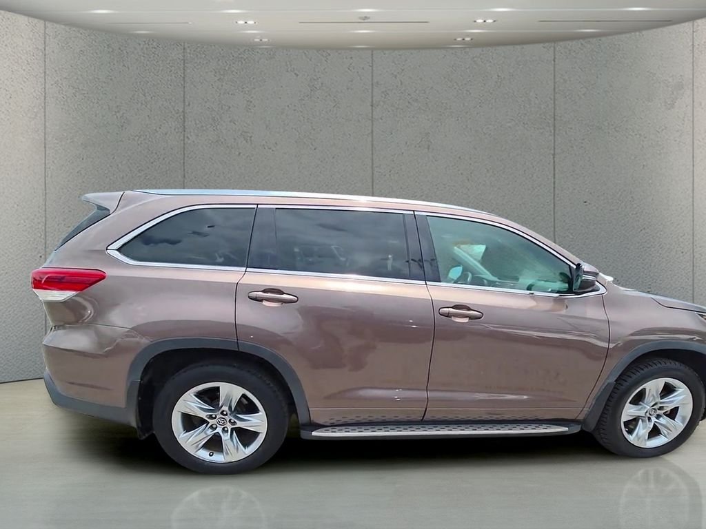 Used 2019 Brown Toyota Limited image 39