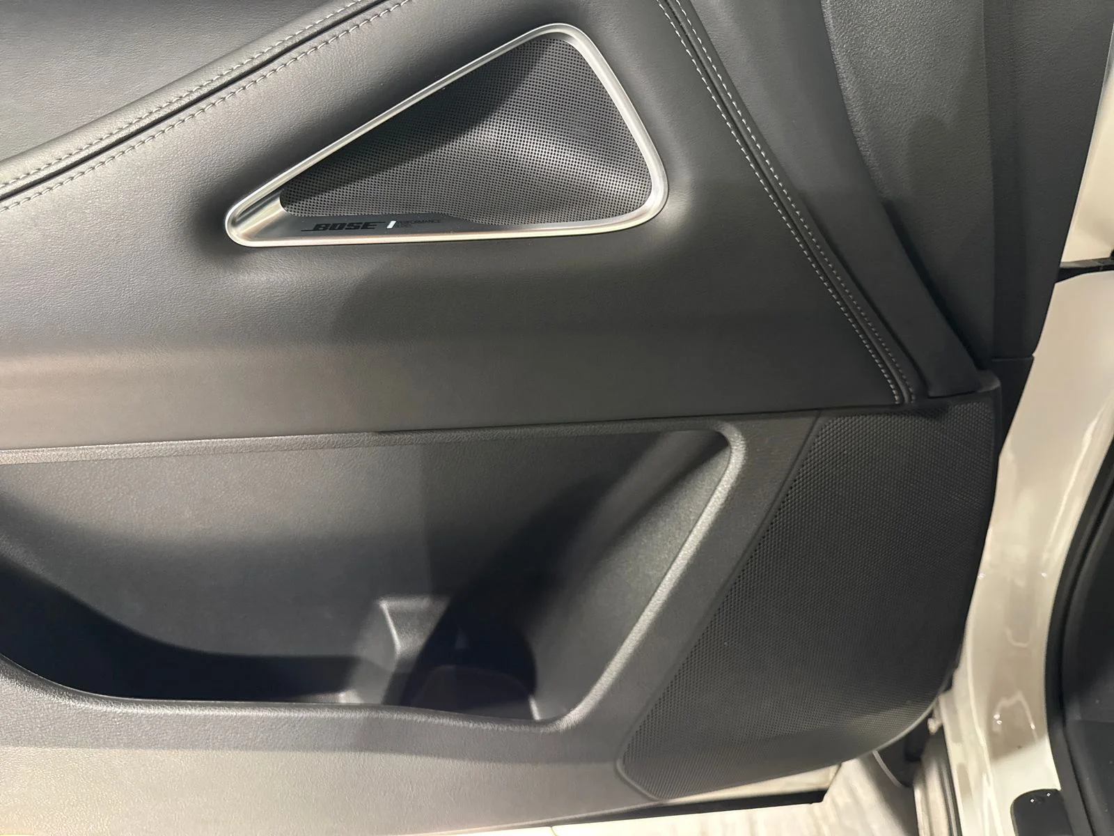2025 INFINITI QX60 LUXE - Photo 18