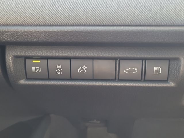 Used 2025 White Toyota LE image 26