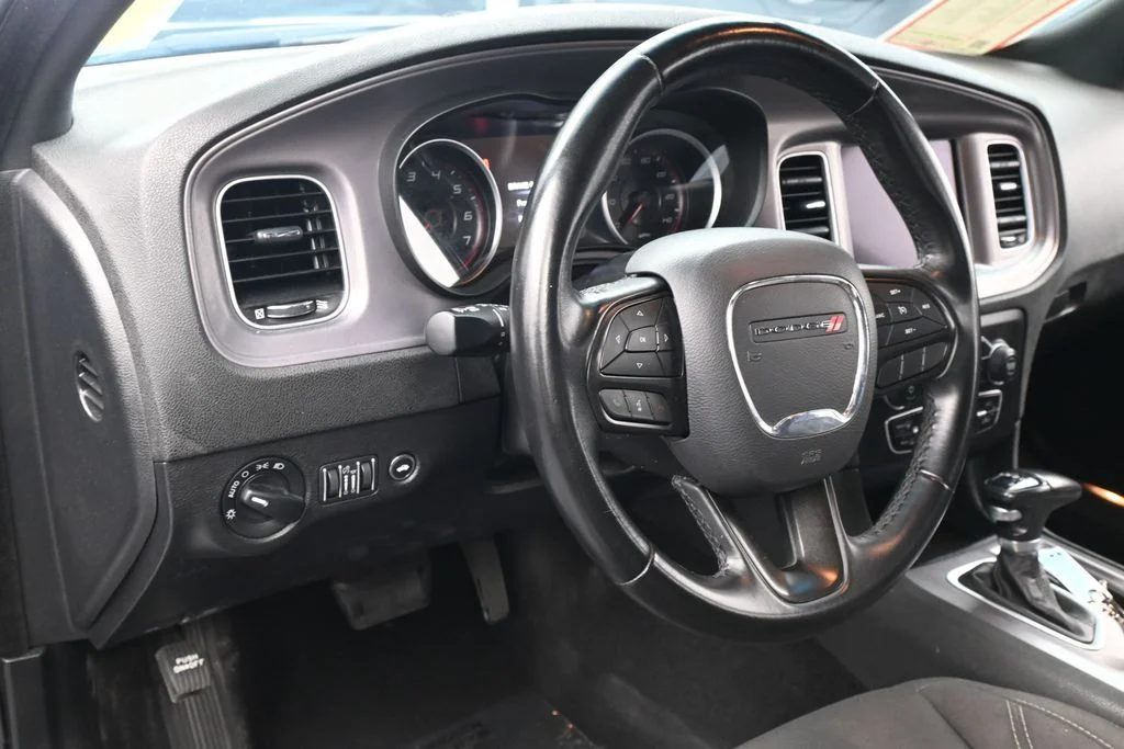 Used 2023 Pitch Black Clearcoat Dodge SXT image 14