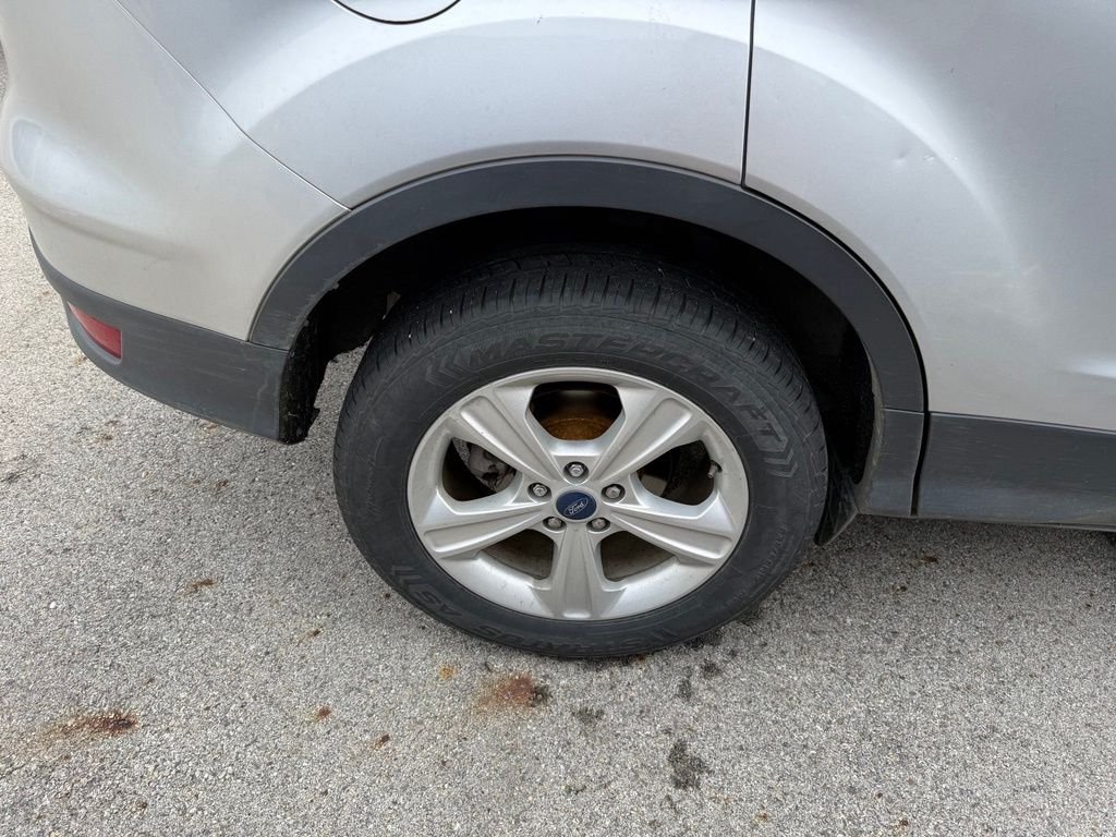 Used 2013 Silver Ford SE image 9
