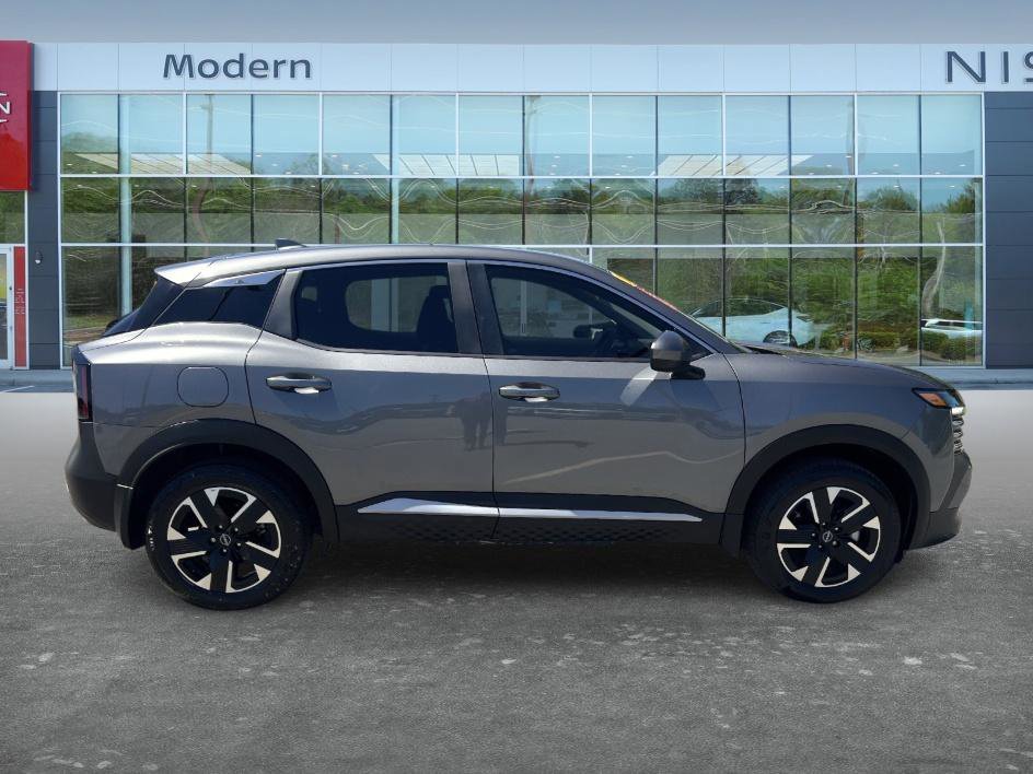Used 2025 Gun Metallic Nissan SV image 4