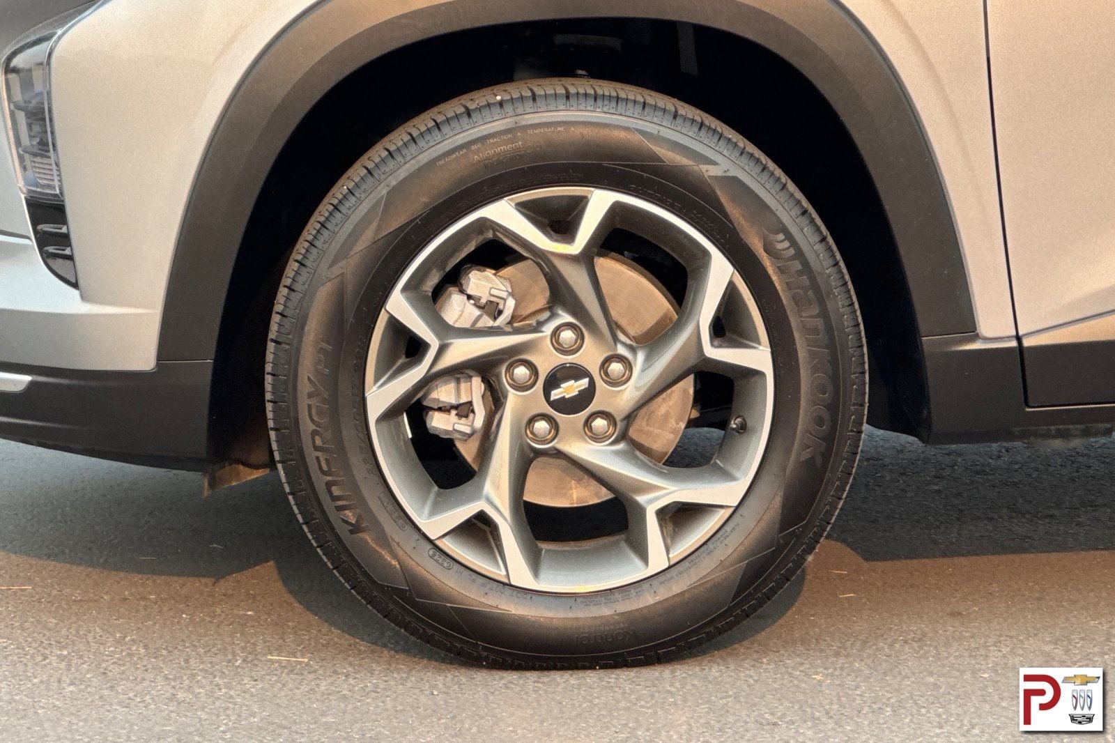 Used 2025 Gray Chevrolet LT image 31
