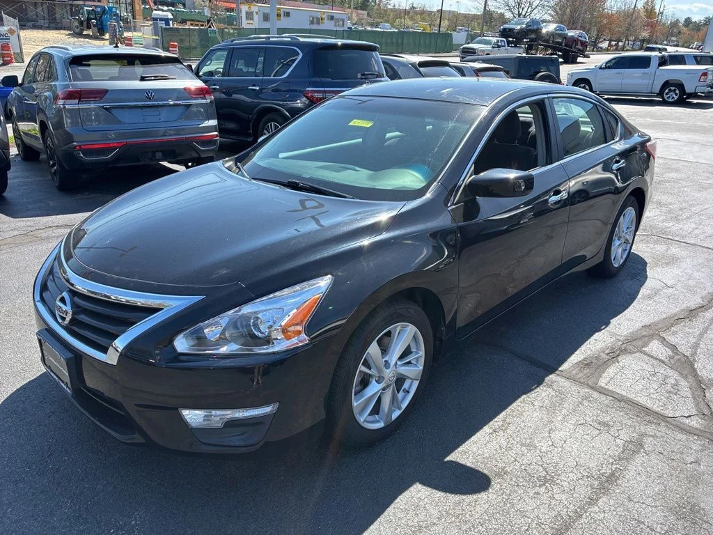 Used 2013 Black Nissan 2.5 SV image 3