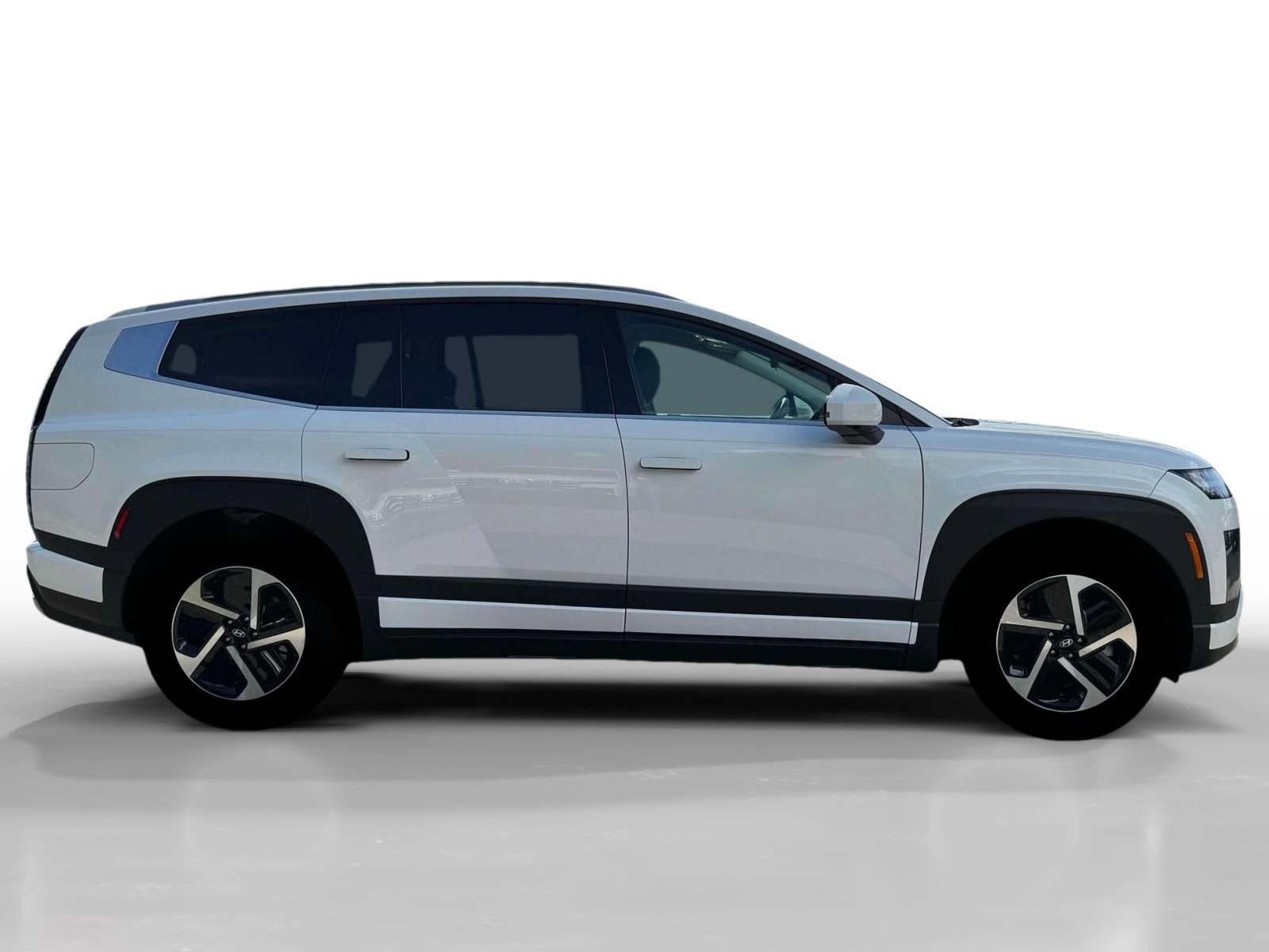 New 2026 Snow White Pearl Hyundai SE image 9