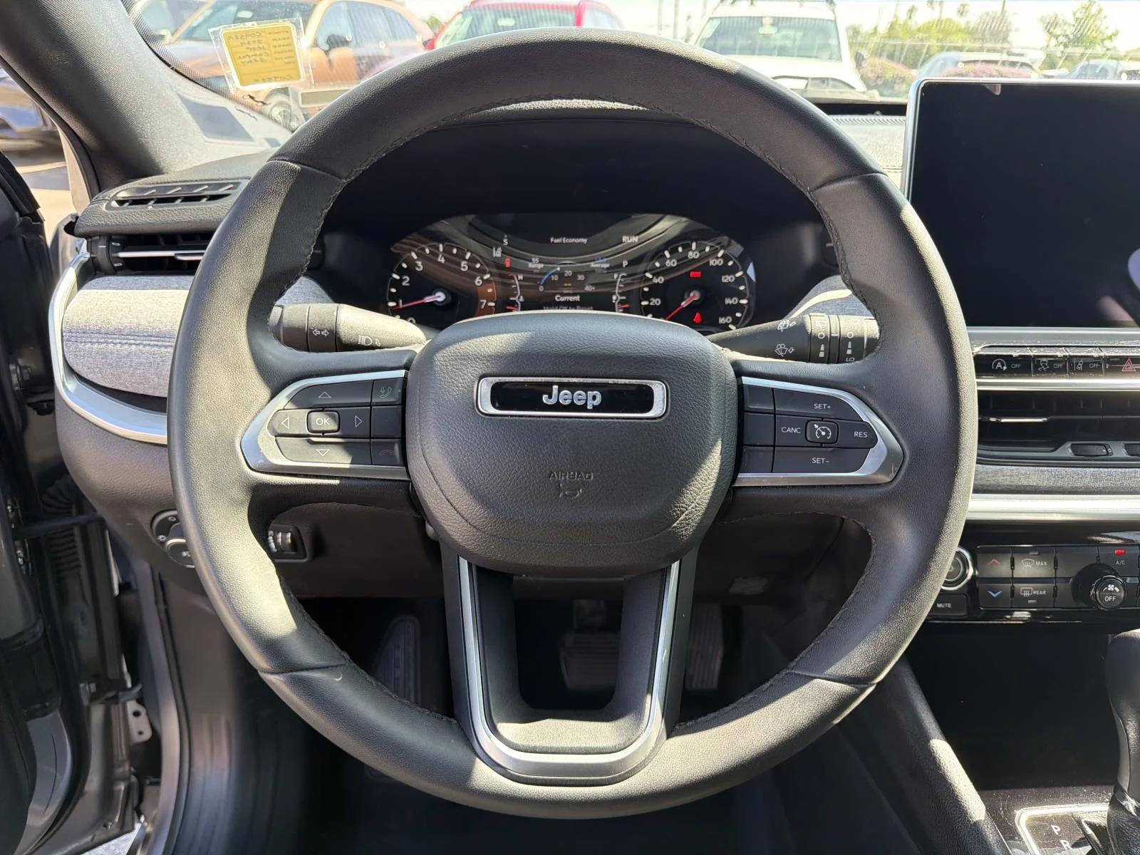 Used 2024 BALTIC GRAY MET Jeep Latitude 4x4 image 8