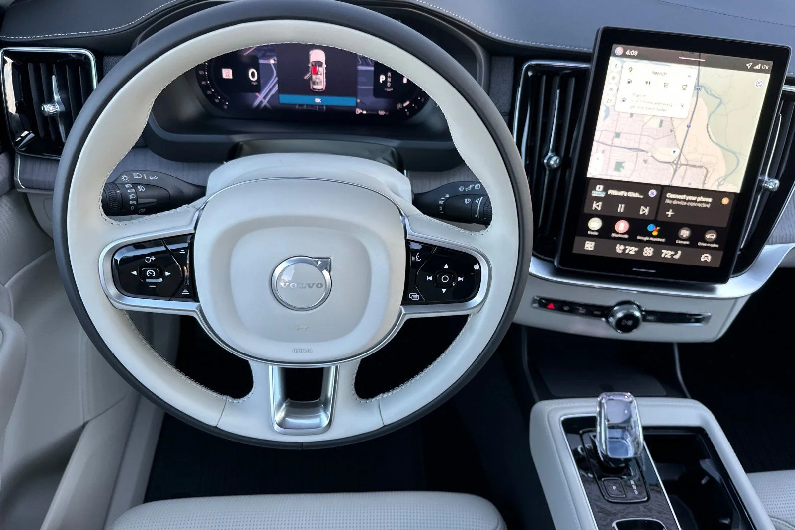 New 2026 Vapour Grey Volvo Ultra image 13