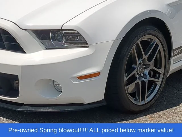 Used 2013 White Ford Shelby GT500 image 17