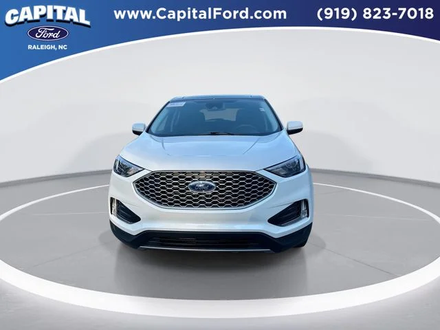 Used 2024 White Ford SEL image 3