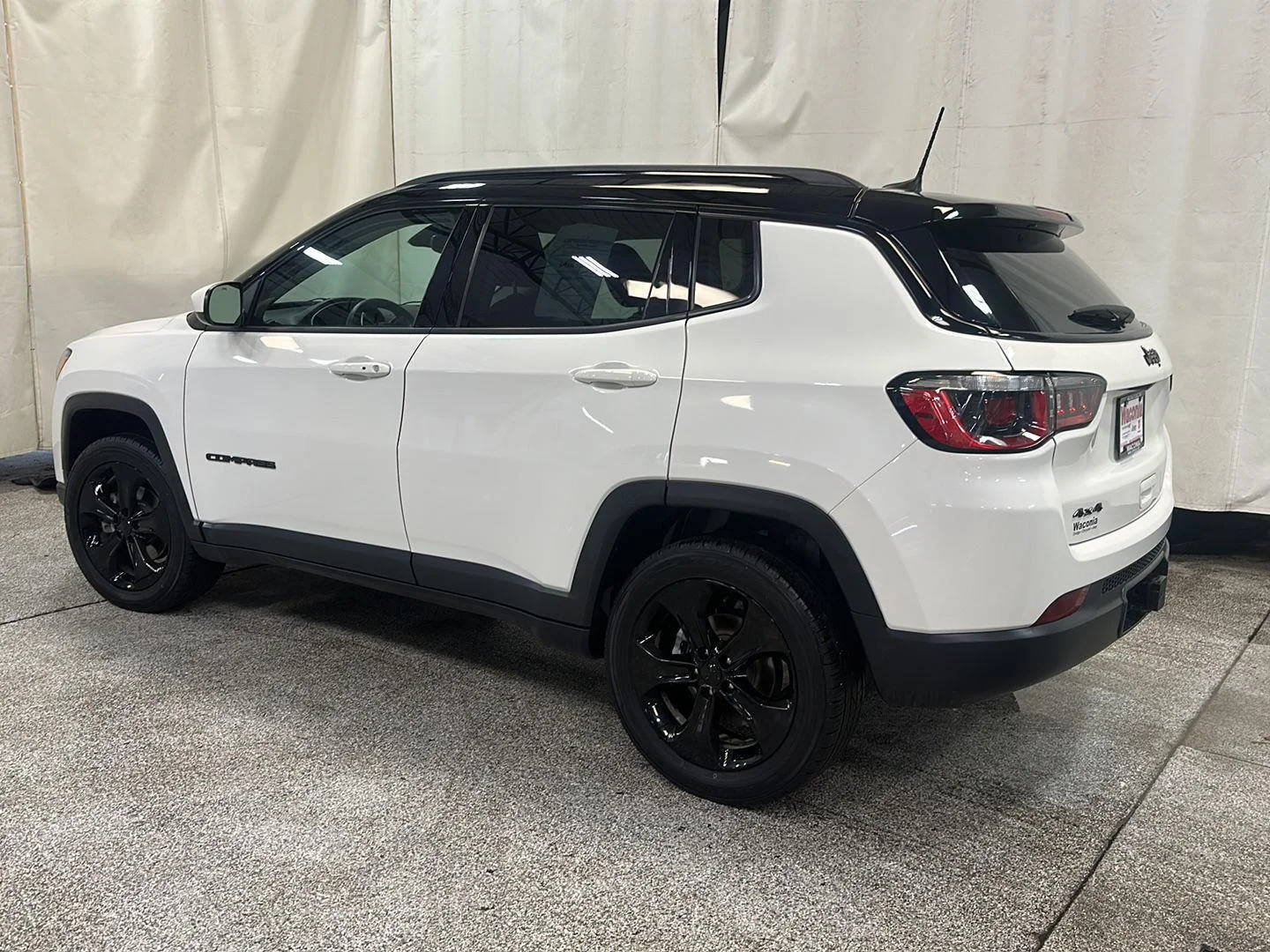 Used 2019 White Clearcoat Jeep Altitude image 5
