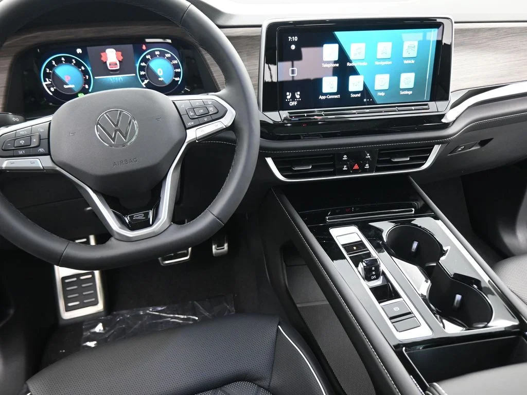 New 2026  Volkswagen 2.0T SEL Premium R-Line image 38