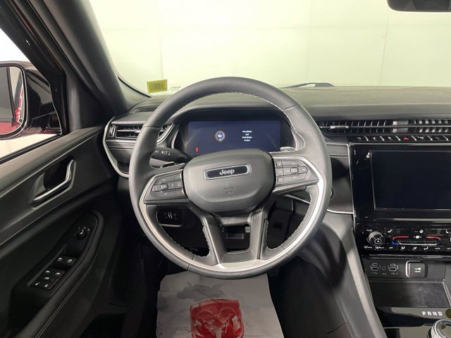 Used 2025 Red Jeep Altitude image 19