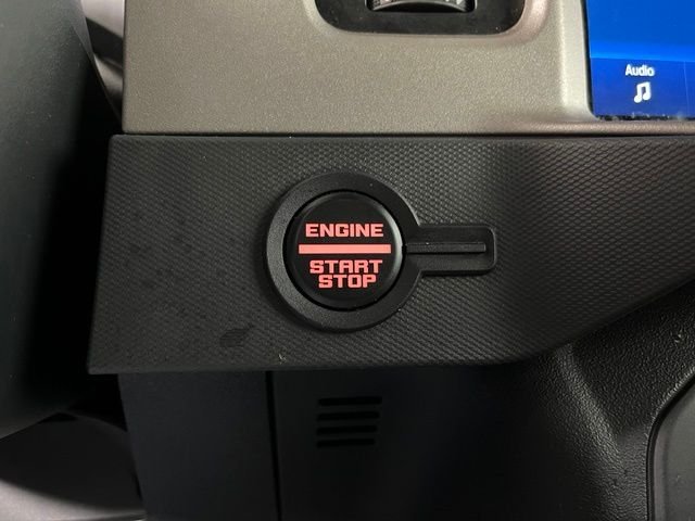 Used 2023 White Ford Raptor image 24