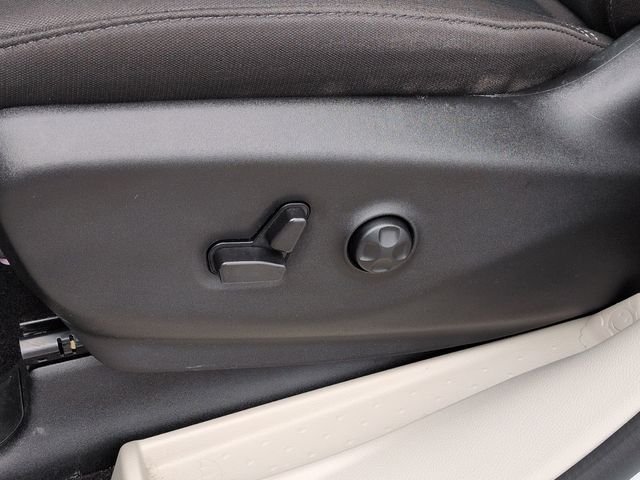 Used 2024 White Chrysler LX image 16