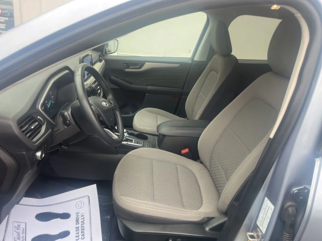 Used 2022 Blue Ford SE image 10