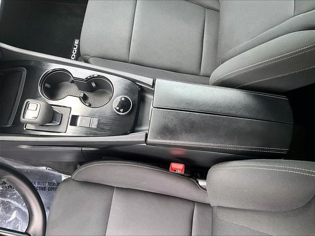 Used 2023 White Nissan S image 15