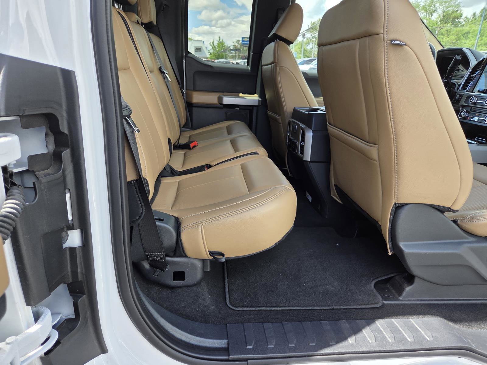 Used 2022 Oxford White Ford LARIAT image 19