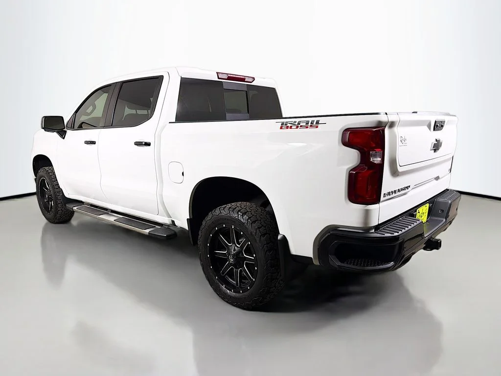 2022 Chevrolet Silverado 1500 LT Trail Boss - Photo 8