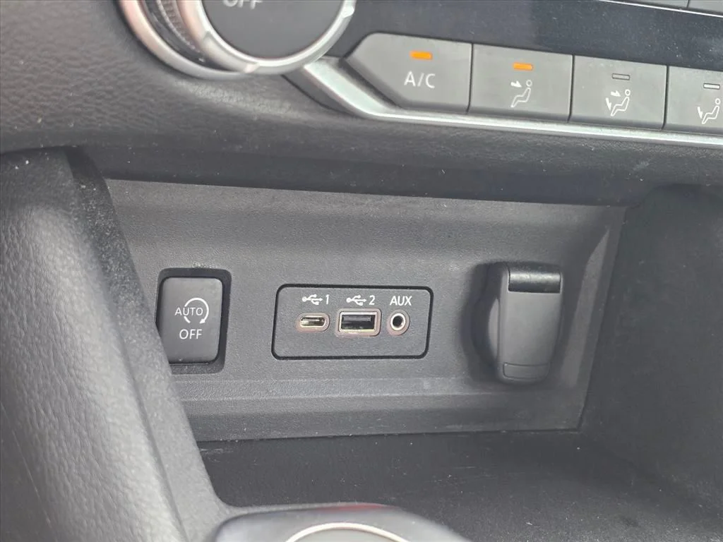Used 2024 White Nissan SV image 19