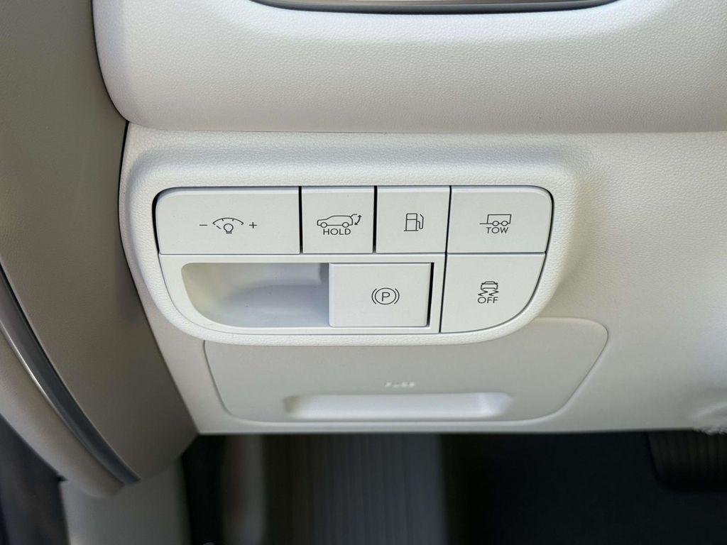 New 2026 Abyss Black Hyundai SEL 7P image 30