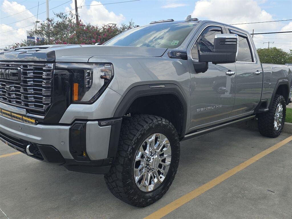 Used 2025 Sterling Metallic GMC Denali Ultimate image 4