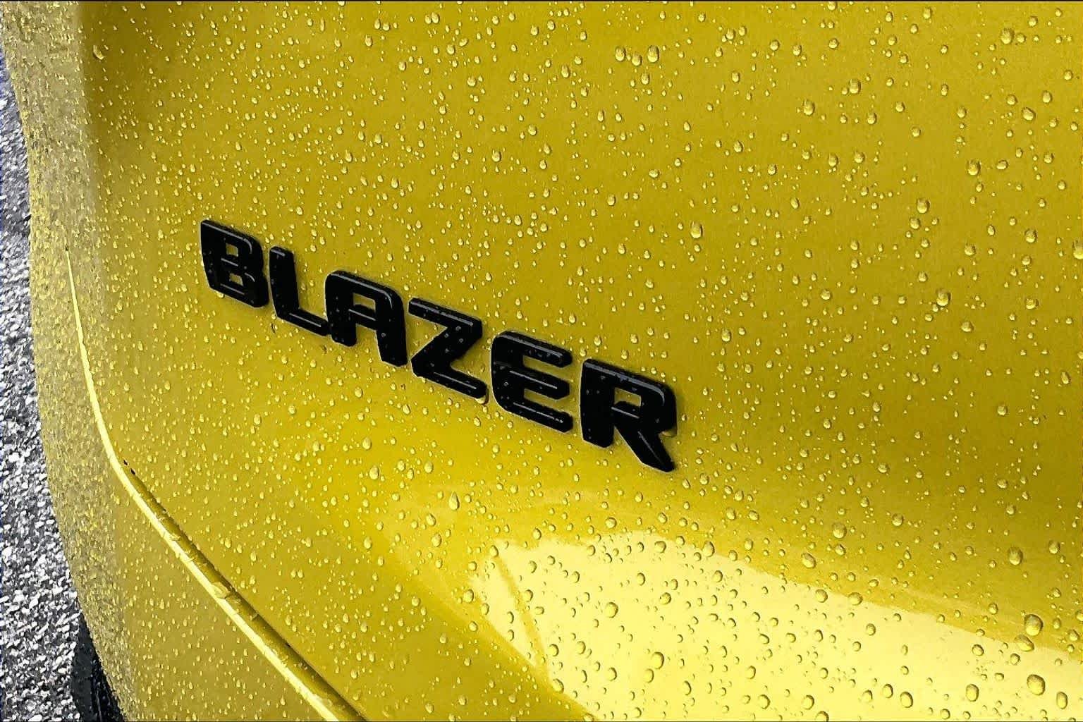 Used 2023 Nitro Yellow Metallic Chevrolet RS image 10