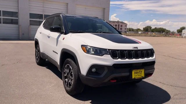 2025 Jeep Compass Trailhawk - Photo 4