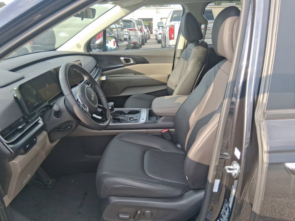 Used 2026 Gray Kia LXS image 12