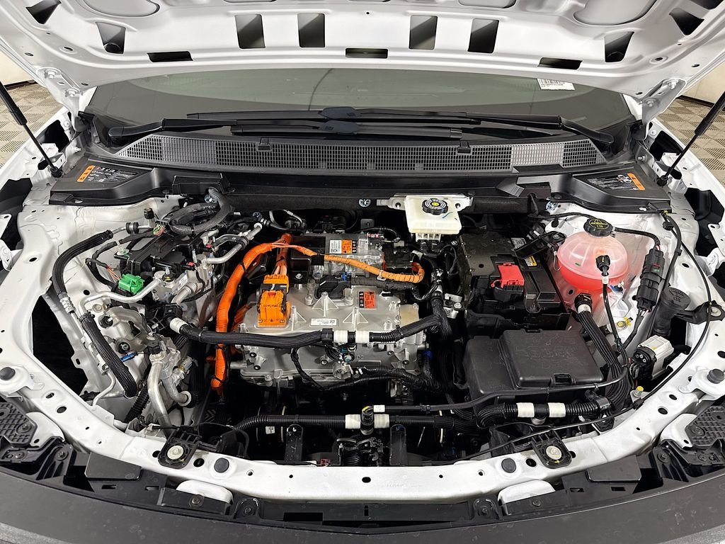 Used 2026 White Chevrolet LT image 28