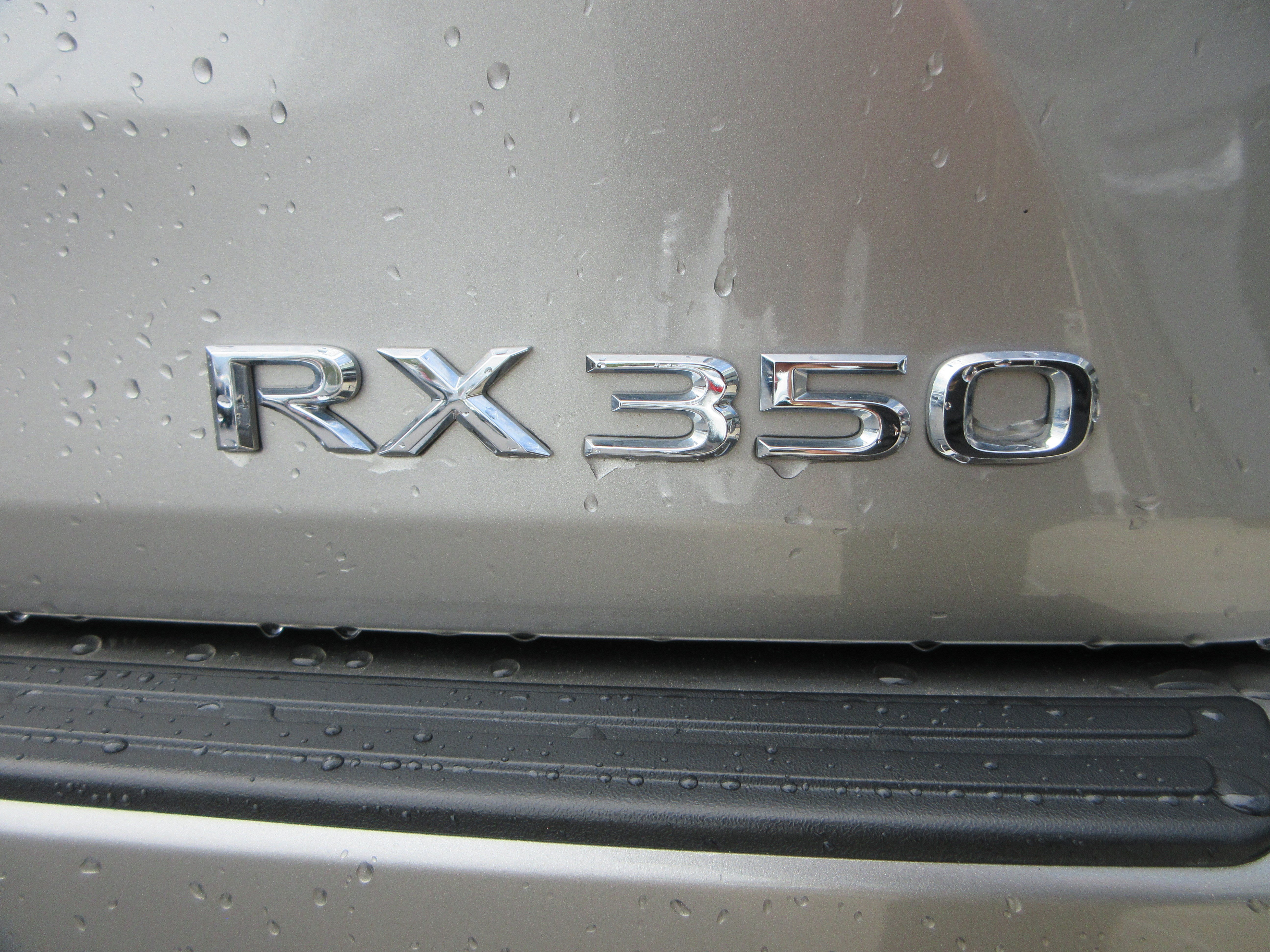 Used 2020 Atomic Silver Lexus 350 image 8