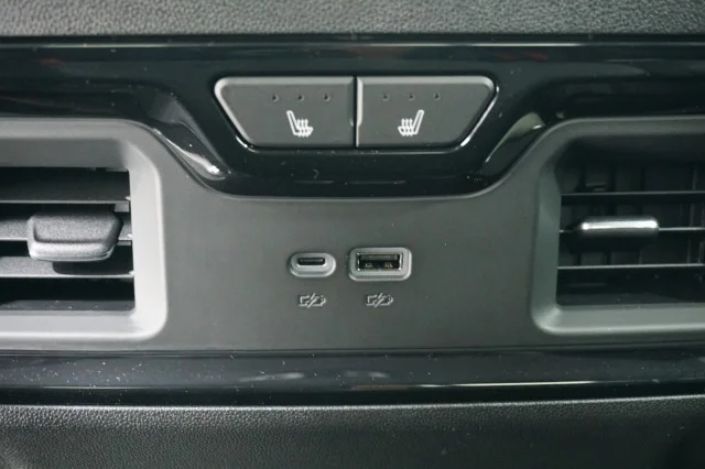 2026 GMC Sierra 2500HD AT4 - Photo 23