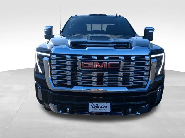 Used 2024 Onyx Black GMC Denali image 10